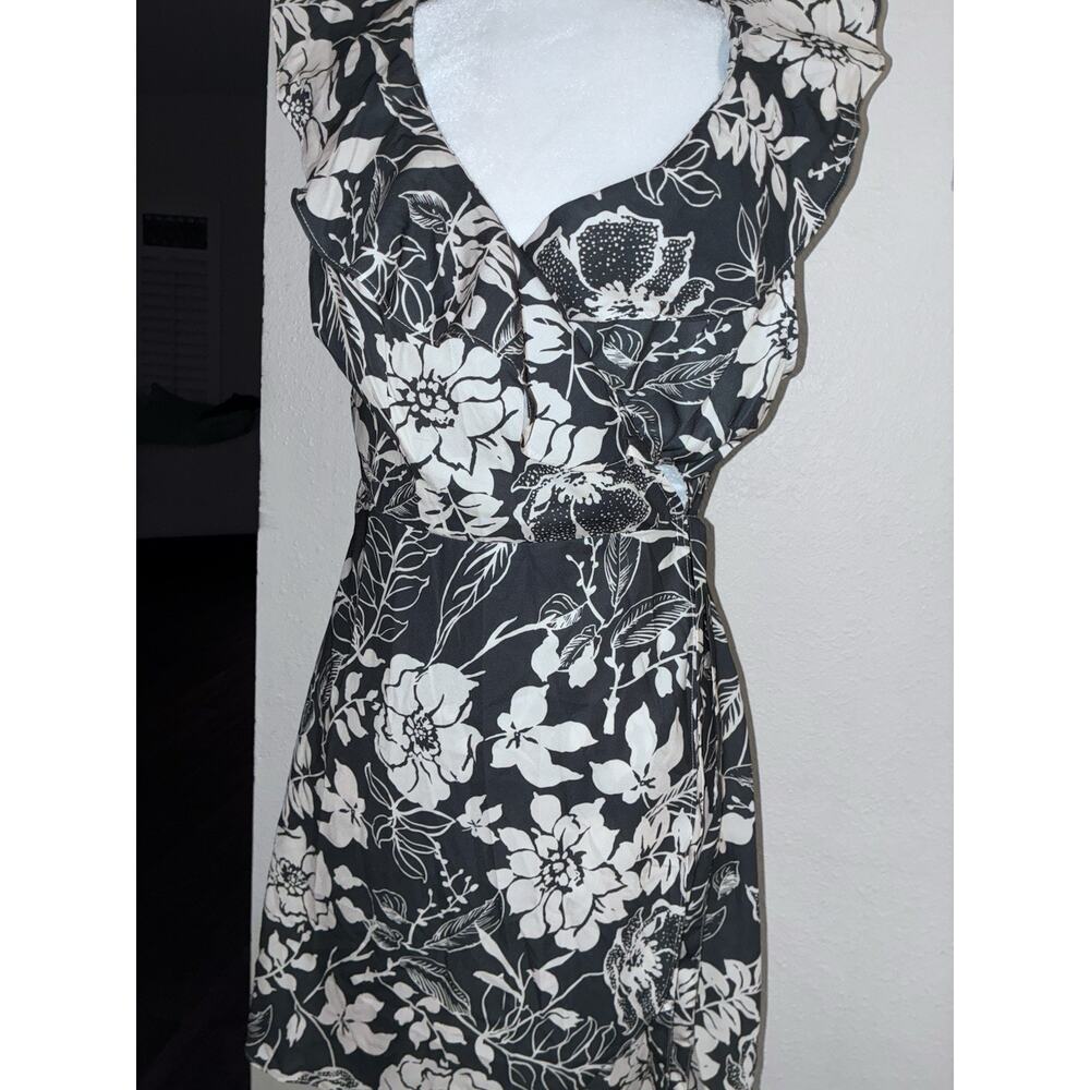 Cupshe Beach Wrap Dress Swimsuit Cover UP M Soft Black Tan New Floral